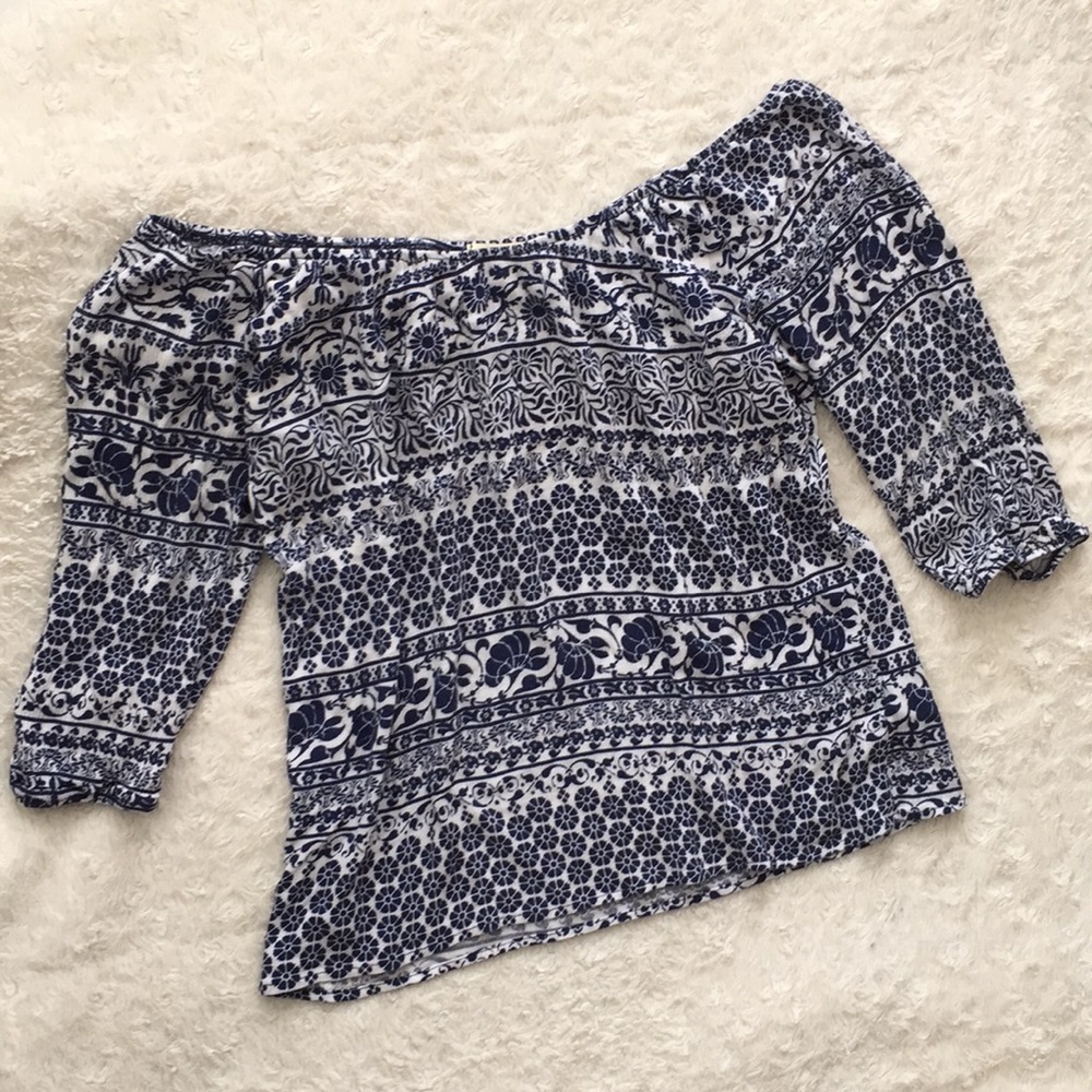 Francesca’s off shoulder top - Picture 2 of 2